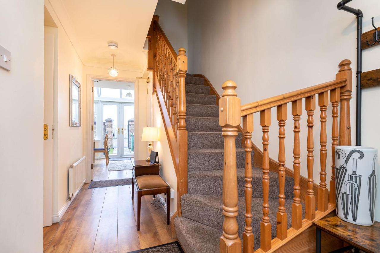 4 Bedroom Townhouse In Stirling Exterior photo
