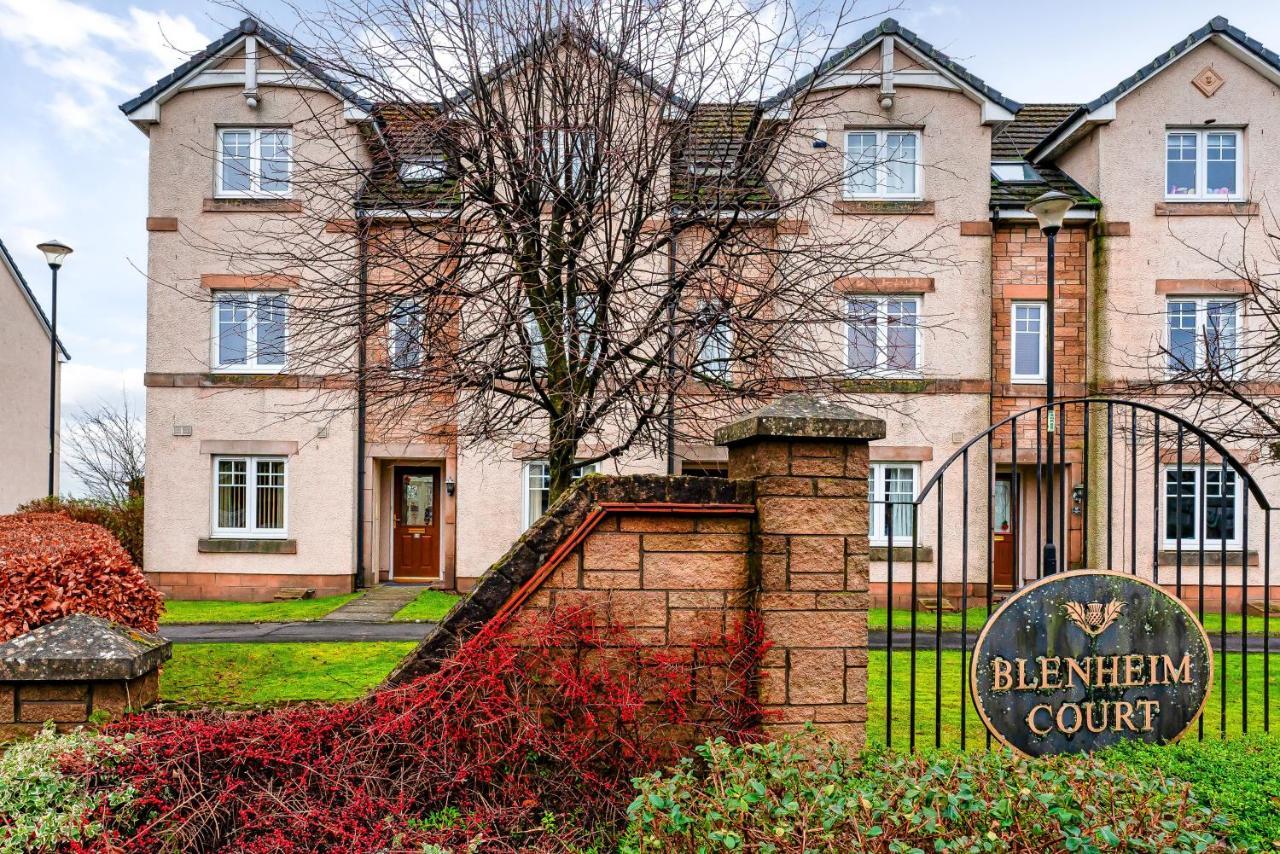 4 Bedroom Townhouse In Stirling Exterior photo